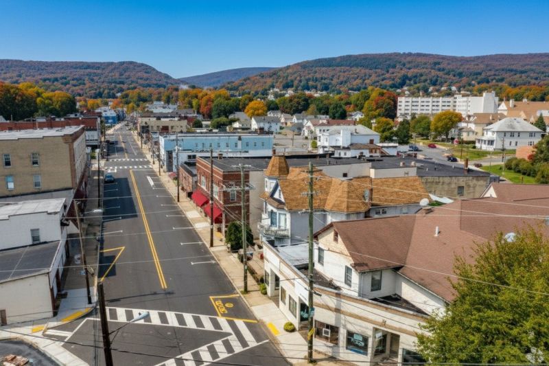 Best Bathroom Remodeling pros in Marengo, IL